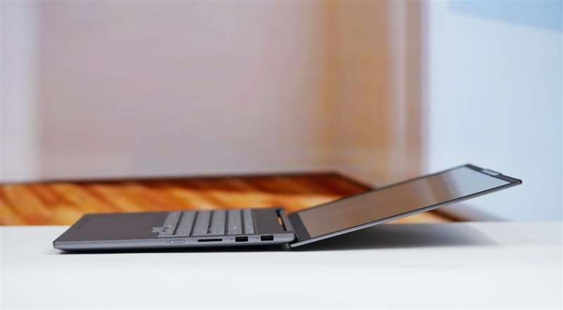 史上最优秀移动处理器！酷睿Ultra X9 388H首发评测：核显强于RTX 3050 续航两倍于锐龙轻薄本