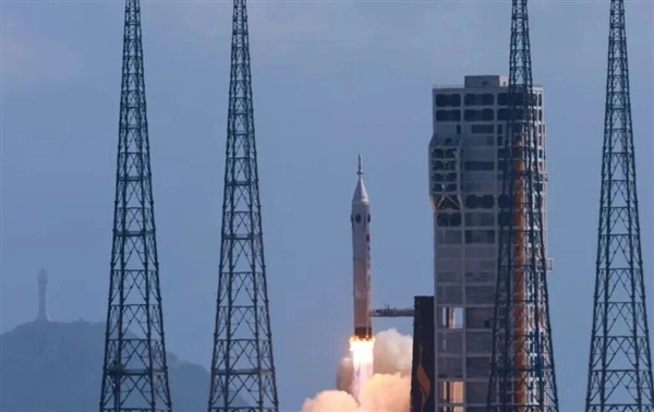 我国首次载人飞船最大动压逃逸试验成功！专家揭秘细节