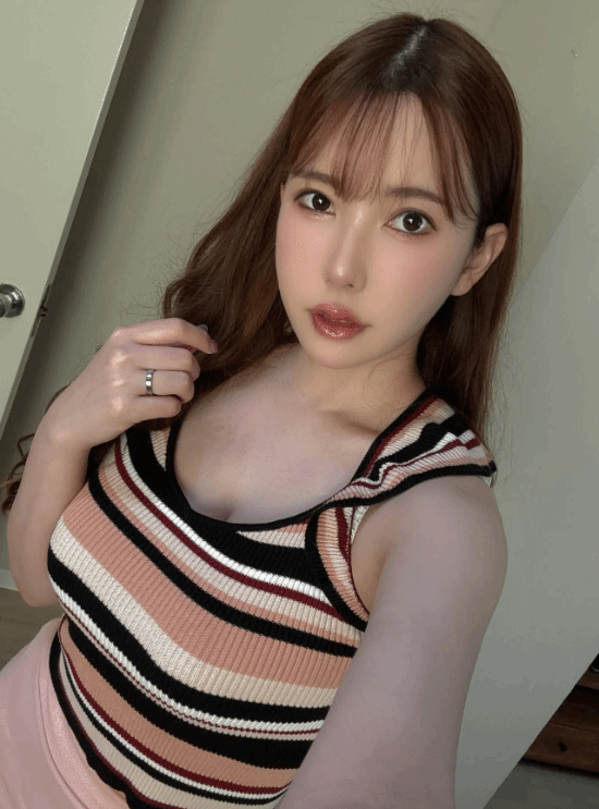 祝大家新年快乐：波多野结衣晒新图美爆了 你感受到祝福没