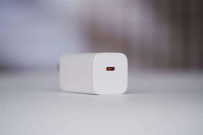 左手 AI右手大屏！华为Mate X7典藏版体验评测：鸿蒙OS 6.0加持 不仅是折叠更是掌上工作站