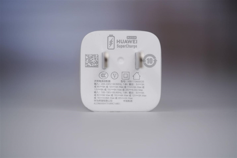 左手 AI右手大屏！华为Mate X7典藏版体验评测：鸿蒙OS 6.0加持 不仅是折叠更是掌上工作站