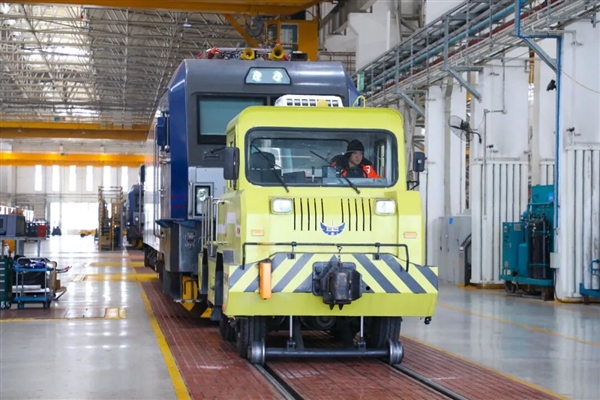 在这里 火车还能“横着跑”!