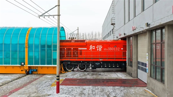 在这里 火车还能“横着跑”!