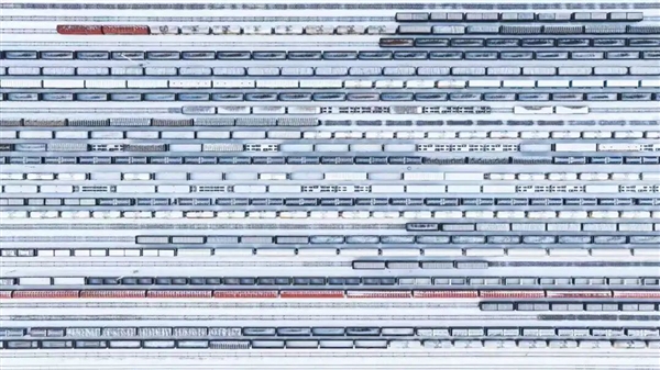 在这里 火车还能“横着跑”!