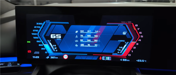 新出的奥迪RS5 多了一个“大胃袋”