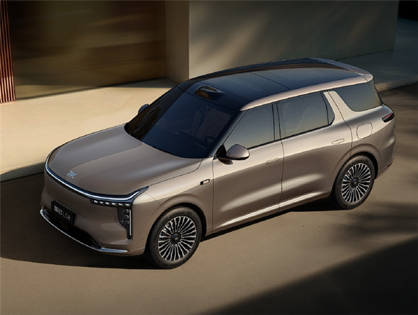 半圈即满圈 智己LS8官方预热：用上线控转向 操控无比灵活