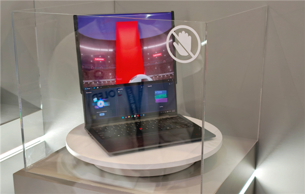 今年的MWC 手机厂商们都开始“不务正业”了