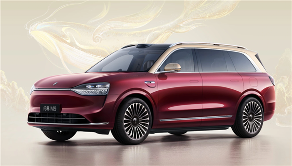 最新纯电车保值率出炉：问界M9稳居第一 小米SU7排第七