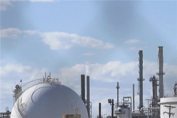 暴涨又暴跌 国际油价经历过山车：极限拉扯原因找到了