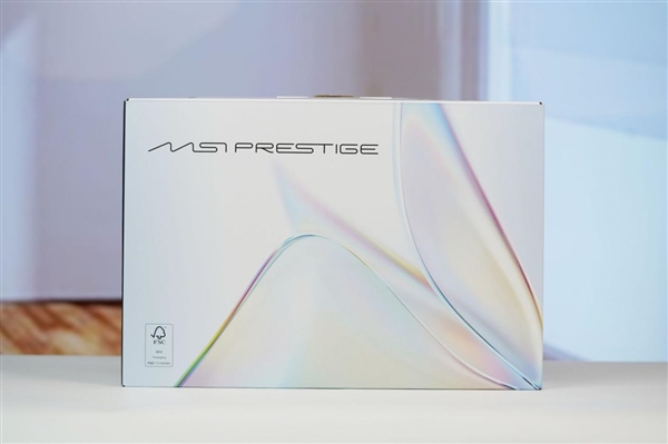 全金属机身、轻至1.32kg！微星尊爵14 AI+ 2026笔记本图赏