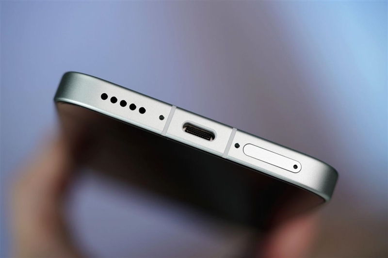 天玑9500搭配蔡司影像 vivo X300s手机全面评测:省心耐用的直屏主力机