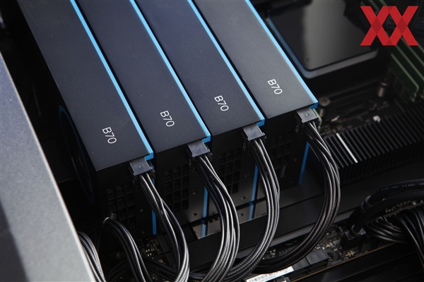 Intel锐炫Pro B70四卡并联首测!功耗达720W
