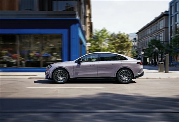 坚持原创的奔驰 这次抽到SSR了?