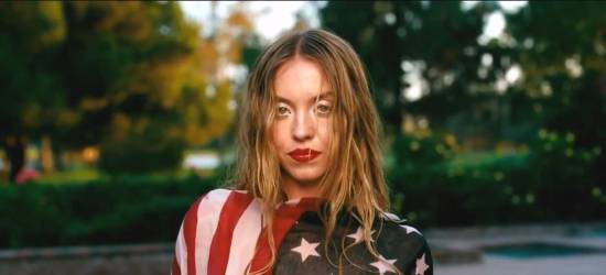 悉尼妹新剧尺度突破天际！网友热议一丝不挂扮狗玩太大