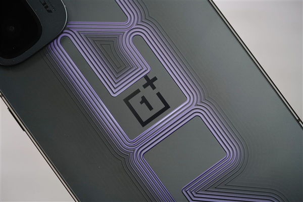 GPU首次看齐游戏主机！一加Ace 6至尊版图赏