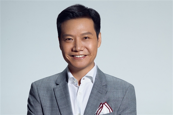 年底国产旗舰会破1万元!雷军强烈建议大家现在就换手机:这就是当下现状