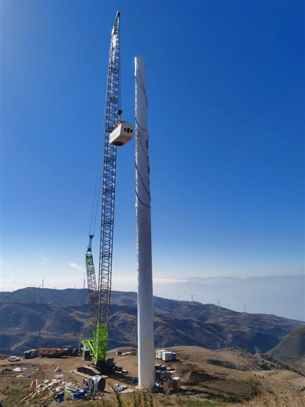 30层楼高、叶轮直径191米！国内单机容量最大高原山地风机成功吊装