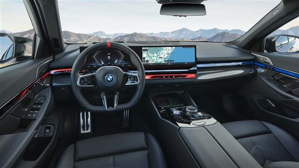 宝马5系首获半自动驾驶认证：变道只需看眼后视镜