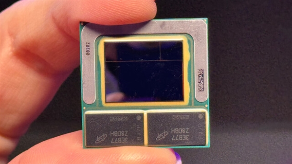 自带32GB内存！Intel首秀未来酷睿Ultra：超低功耗仅仅8W