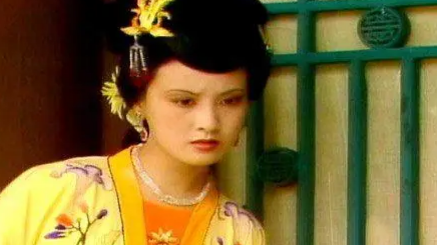 被王熙凤恨得牙痒痒的赵姨娘，为何能得尤氏的温柔以待？（一看就会）