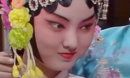 任人鱼肉的小戏子们，如何被王夫人一句话断了后路？（燃爆了）