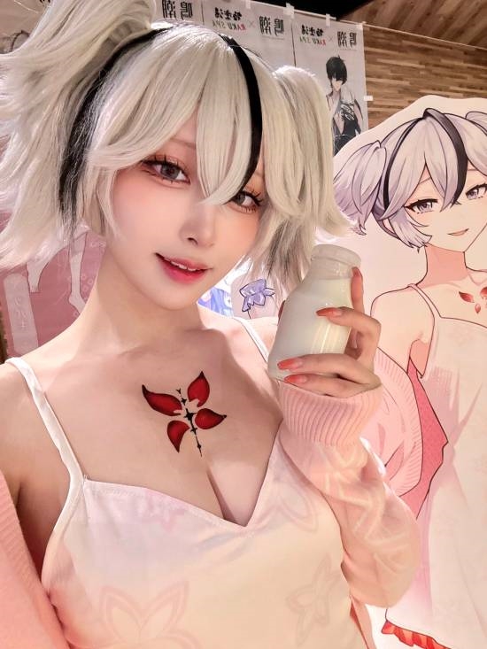 樱花妹《鸣潮》椿COS欣赏:感受神秘的力量