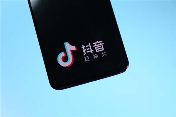 手机随时随地看春晚直播!抖音宣布与央视蛇年春晚达成合作