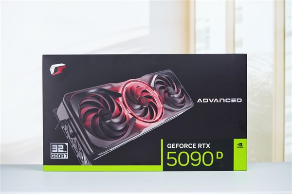 国行特供游戏利器!七彩虹iGame RTX 5090D Advanced 32GB显卡图赏