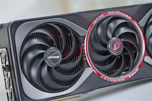 国行特供游戏利器!七彩虹iGame RTX 5090D Advanced 32GB显卡图赏