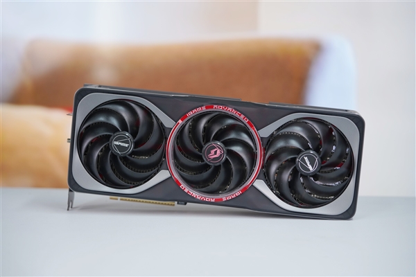 国行特供游戏利器!七彩虹iGame RTX 5090D Advanced 32GB显卡图赏