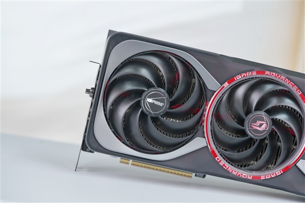 国行特供游戏利器!七彩虹iGame RTX 5090D Advanced 32GB显卡图赏