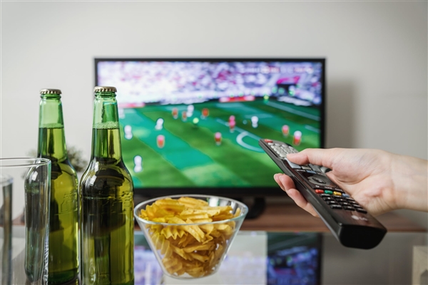 0-7惨败日本后期待崛起!国足有望被“抬进”世界杯引网友热议