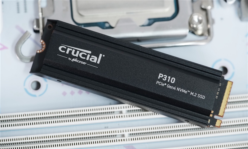 英睿达P310 SSD 2TB评测：满速PCIe 4.0还自带散热片 PS5扩容好选择