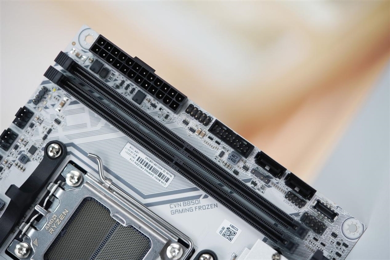 高颜值的ITX小板 媲美一线！七彩虹CVN B850I GAMING FROZEN V14登陆舰评测