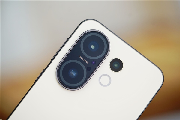 6.31英寸完美小直屏!vivo S30 Pro mini图赏