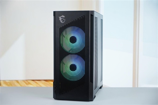 性能与颜值兼具!微星全家桶装机PC图赏