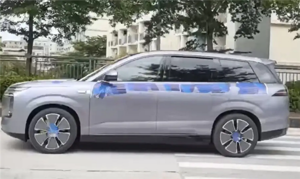多少钱你会买!腾势N8L路试谍照曝光:车长5米2 定位大型SUV