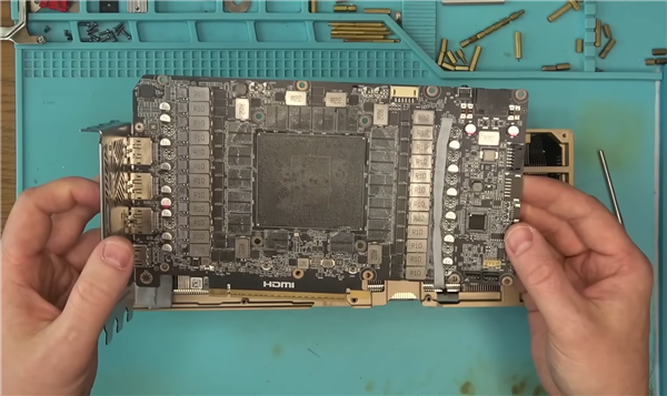 最好别贪便宜!花了14000元买RTX 5090:GPU、显存全不见