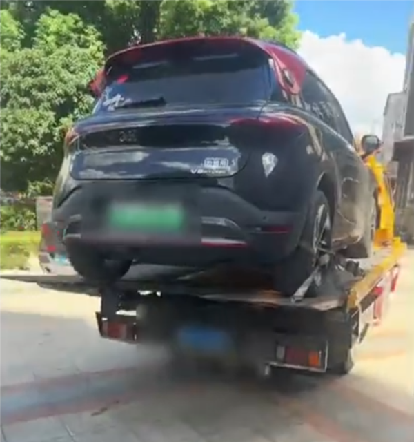 Smart两年叫七八次拖车修车 车主:比跑赛道的车还频繁