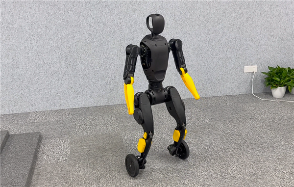 “稚晖君”出新作灵犀X2-N机器人：双足秒变双轮 咋踹都不倒
