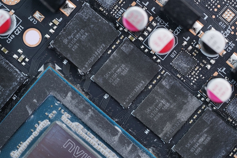 电竞叛客RTX 5070 Ti MAX显卡评测：300W性能释放畅玩4K 隐藏电源线设计海景房绝配